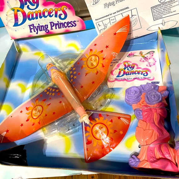 SKY DANCER VTG 1995 COLLECTIBLE FLYING PRINCESS WIND CHARMER IN ORIGINAL BOX - Picture 4 of 14